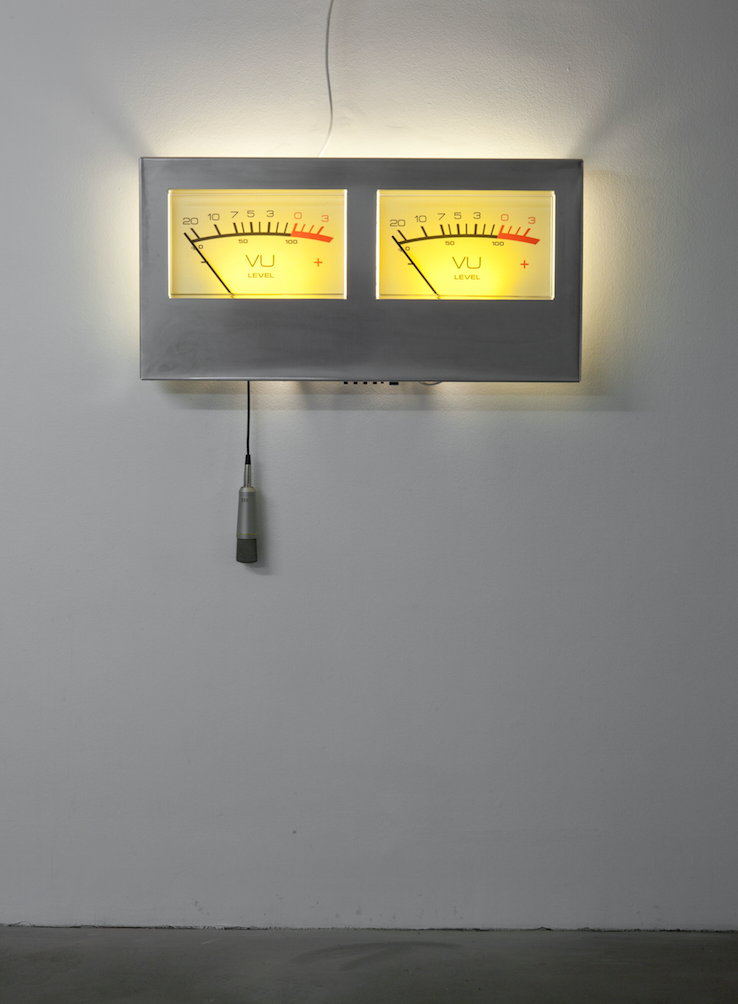"Volume-Unit-Meter," 2009-2014, Aluminum, Plexiglas, various electrical parts and microphone, 100 x 50.5 cm. Courtesy of the artist and Galerie Patrick Ebensperger. Photograph by Ludger Paffrath.