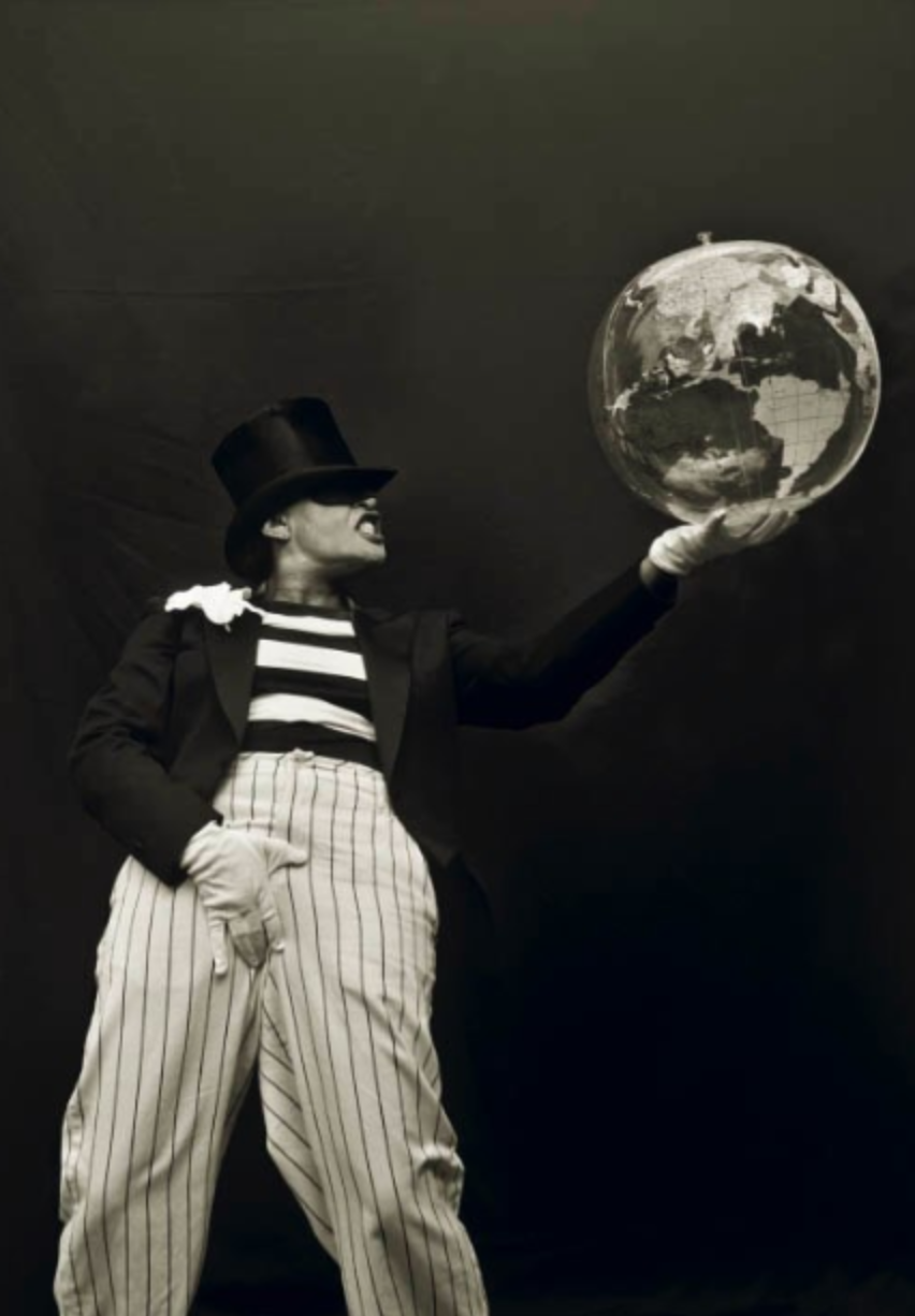 Carrie Mae Weems, “The Joker, See Faust (Alternate Image)” (2003). Courtesy of the artist and Gallery Paule Anglim.