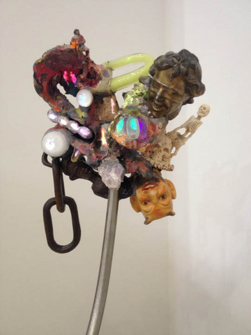 Tony Oursler, Adumbration Affray, steel stand, projection and mixed media, 24“ x 12” x 12", 2013. Courtesy of Gallery Paule Anglim.