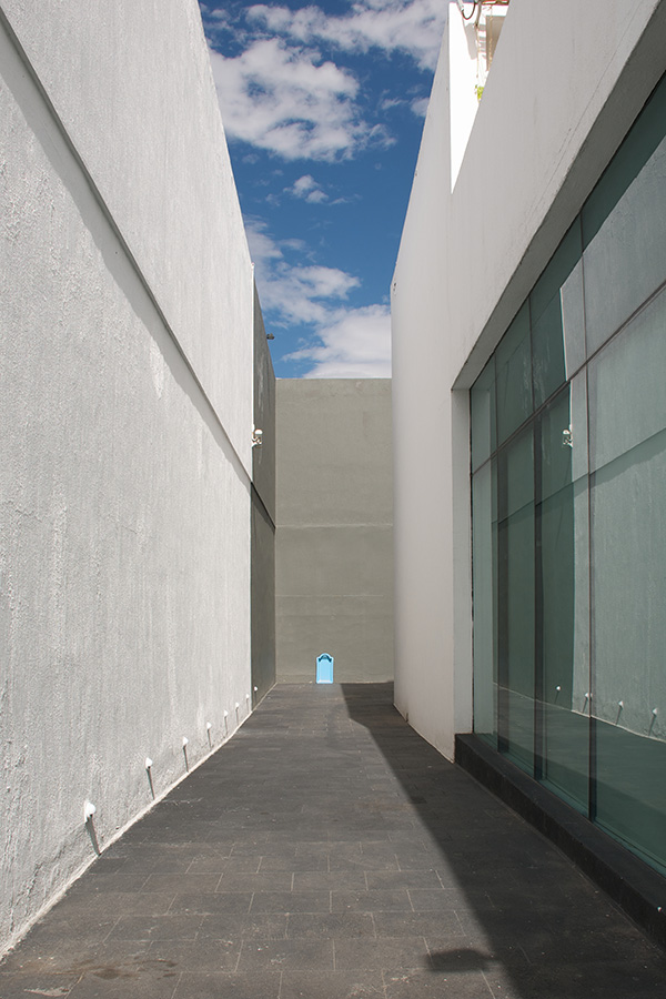 Installation view. "Fermín Jiménez Landa: El Nadador (The Swimmer)," MAZ: El Museo de Arte Zapopan. May 2 – August 2, 2015. Photo credit: Maj Lindstrom 