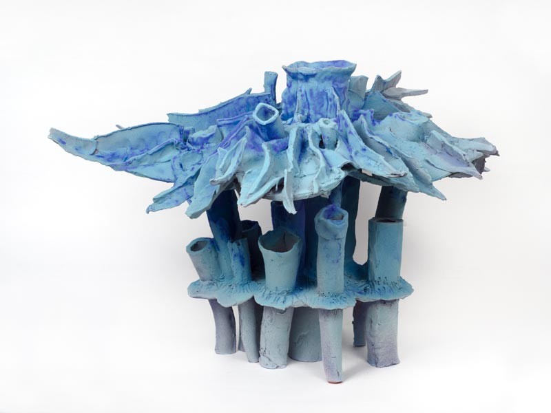 Paul Swenbeck, Porifera VIII, 2015. Glazed earthenware paper clay, 14 × 13.5 × 17 inches. Courtesy of Salon 94.