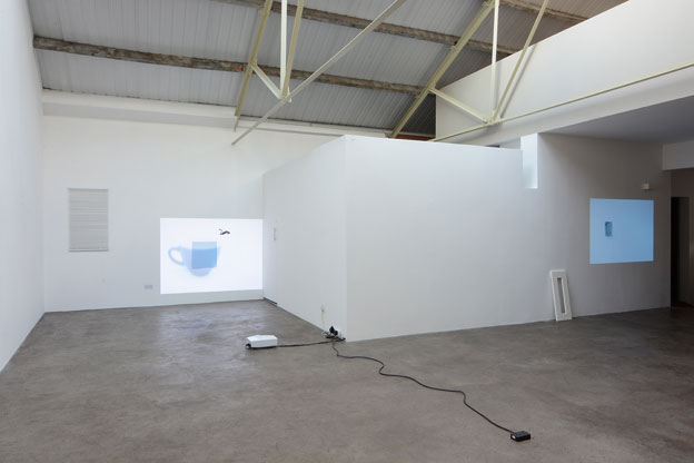 Lee Kit. "Please wait" Installation view. 2015. Courtesy mother's tankstation.