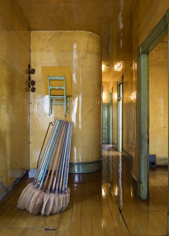 David Ireland House (interior view); upstairs hallway with Broom Collection with Boom (1978-88), untitled chair, and wallpaper patties, 1978; photo: Henrik Kam, taken November 2015, courtesy 500 Capp Street Foundation